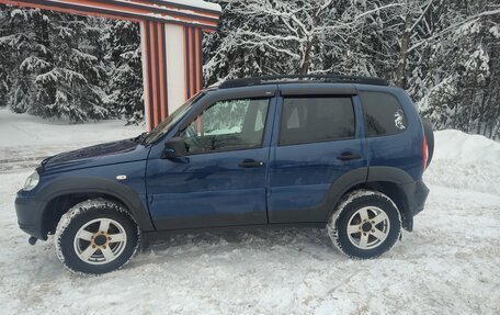 Chevrolet Niva I рестайлинг, 2018 год, 890 000 рублей, 14 фотография