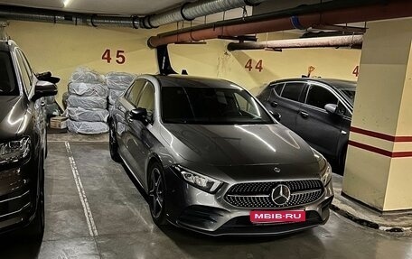 Mercedes-Benz A-Класс, 2018 год, 2 650 000 рублей, 1 фотография