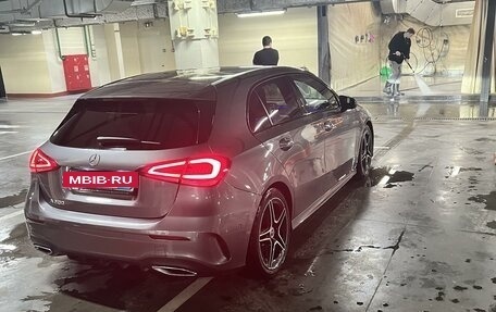 Mercedes-Benz A-Класс, 2018 год, 2 650 000 рублей, 3 фотография