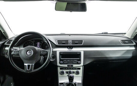 Volkswagen Passat B7, 2013 год, 1 216 600 рублей, 13 фотография