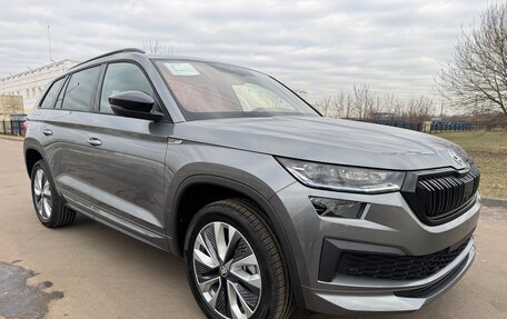 Skoda Kodiaq, 2025 год, 5 600 000 рублей, 3 фотография