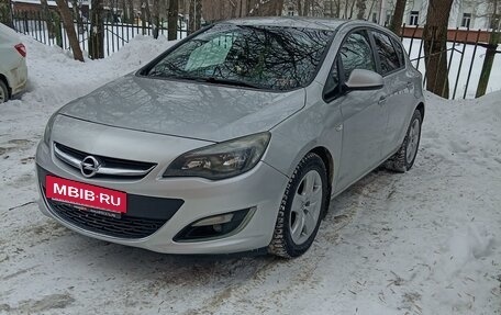 Opel Astra J, 2013 год, 700 000 рублей, 8 фотография