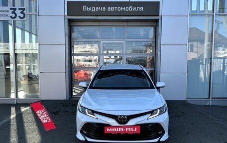 Toyota Camry, 2020 год, 3 140 000 рублей, 2 фотография