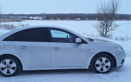 Chevrolet Cruze II, 2011 год, 900 000 рублей, 1 фотография