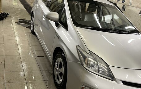 Toyota Prius, 2012 год, 1 200 000 рублей, 3 фотография