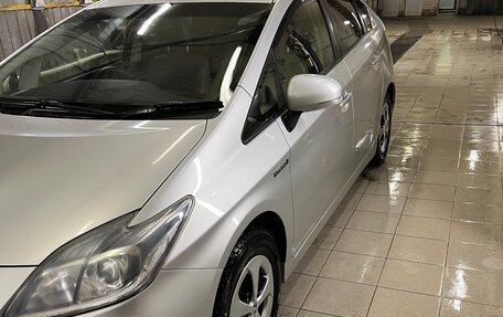 Toyota Prius, 2012 год, 1 200 000 рублей, 16 фотография