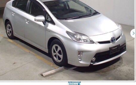 Toyota Prius, 2012 год, 1 200 000 рублей, 29 фотография