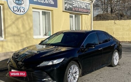 Toyota Camry, 2020 год, 3 080 000 рублей, 2 фотография