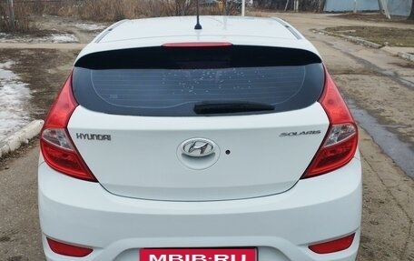 Hyundai Solaris II рестайлинг, 2011 год, 725 000 рублей, 10 фотография