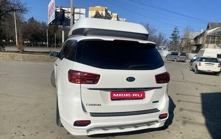 KIA Carnival III, 2018 год, 4 200 000 рублей, 7 фотография