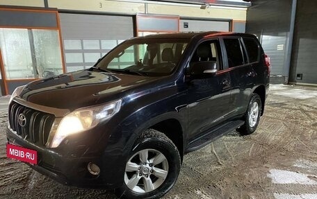 Toyota Land Cruiser Prado 150 рестайлинг 2, 2014 год, 3 100 000 рублей, 2 фотография