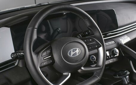 Hyundai Elantra, 2024 год, 2 750 000 рублей, 19 фотография