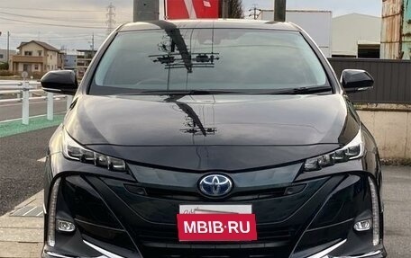 Toyota Prius IV XW50, 2022 год, 2 089 000 рублей, 2 фотография