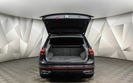 Volkswagen Tiguan II, 2021 год, 3 960 700 рублей, 20 фотография