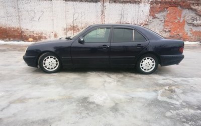 Mercedes-Benz E-Класс, 2001 год, 650 000 рублей, 1 фотография