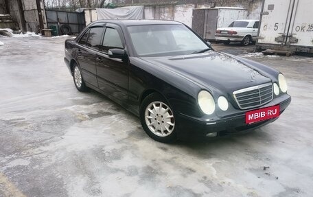 Mercedes-Benz E-Класс, 2001 год, 650 000 рублей, 2 фотография