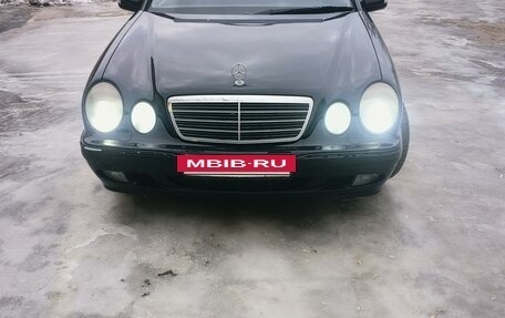 Mercedes-Benz E-Класс, 2001 год, 650 000 рублей, 6 фотография