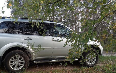 Mitsubishi Pajero Sport II рестайлинг, 2015 год, 2 290 000 рублей, 3 фотография