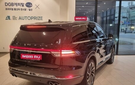 Lincoln Aviator II, 2022 год, 4 700 000 рублей, 2 фотография