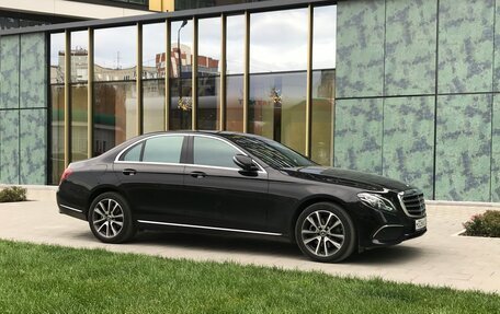 Mercedes-Benz E-Класс, 2018 год, 4 700 000 рублей, 3 фотография