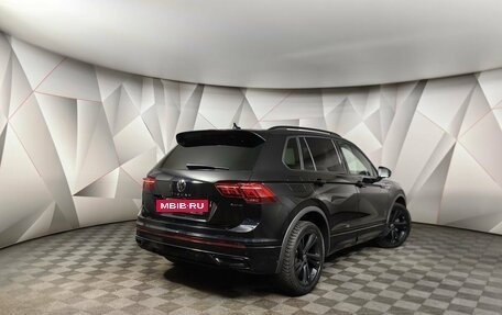 Volkswagen Tiguan II, 2021 год, 4 295 700 рублей, 2 фотография