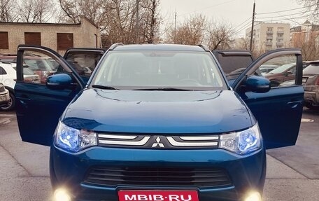 Mitsubishi Outlander III рестайлинг 3, 2013 год, 1 860 000 рублей, 1 фотография