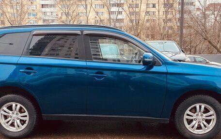 Mitsubishi Outlander III рестайлинг 3, 2013 год, 1 860 000 рублей, 4 фотография