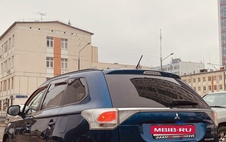 Mitsubishi Outlander III рестайлинг 3, 2013 год, 1 860 000 рублей, 3 фотография