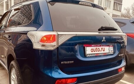 Mitsubishi Outlander III рестайлинг 3, 2013 год, 1 860 000 рублей, 25 фотография