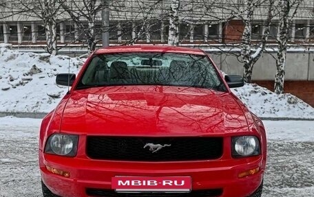 Ford Mustang VI рестайлинг, 2006 год, 1 900 000 рублей, 2 фотография