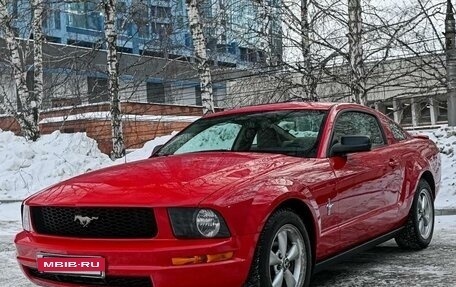 Ford Mustang VI рестайлинг, 2006 год, 1 900 000 рублей, 3 фотография