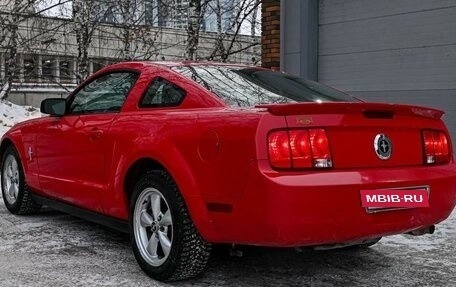 Ford Mustang VI рестайлинг, 2006 год, 1 900 000 рублей, 9 фотография