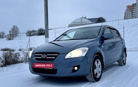 KIA cee'd I рестайлинг, 2008 год, 680 000 рублей, 1 фотография