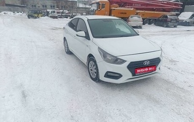 Hyundai Solaris II рестайлинг, 2019 год, 900 000 рублей, 1 фотография