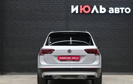 Volkswagen Tiguan II, 2019 год, 2 780 000 рублей, 5 фотография