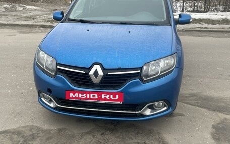 Renault Logan II, 2014 год, 560 000 рублей, 2 фотография