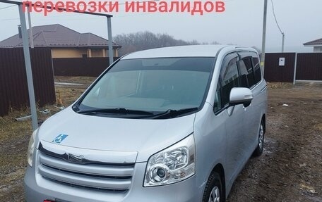 Toyota Noah III, 2008 год, 1 100 000 рублей, 3 фотография