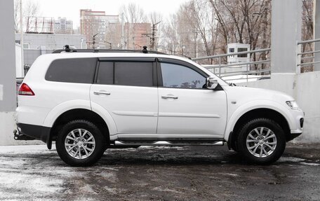 Mitsubishi Pajero Sport II рестайлинг, 2015 год, 2 399 000 рублей, 5 фотография