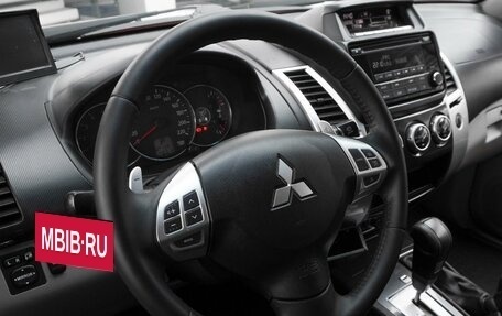 Mitsubishi Pajero Sport II рестайлинг, 2015 год, 2 399 000 рублей, 16 фотография