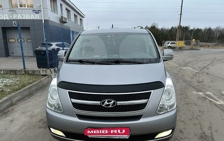 Hyundai Grand Starex Grand Starex I рестайлинг 2, 2012 год, 1 750 000 рублей, 2 фотография