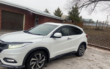 Honda Vezel, 2019 год, 2 390 000 рублей, 2 фотография