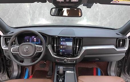 Volvo XC60 II, 2022 год, 3 260 017 рублей, 10 фотография