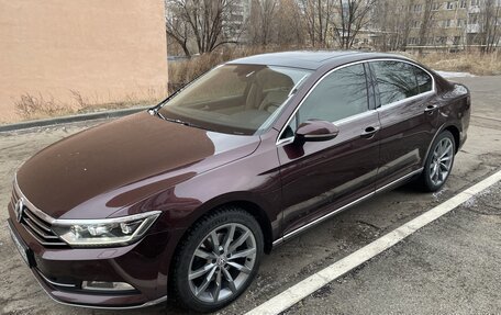 Volkswagen Passat B8 рестайлинг, 2016 год, 1 700 000 рублей, 2 фотография