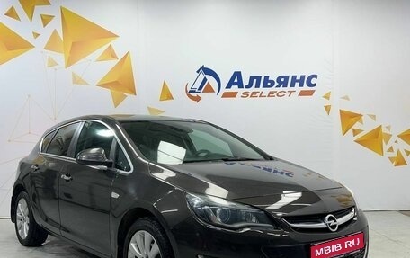 Opel Astra J, 2013 год, 830 000 рублей, 1 фотография