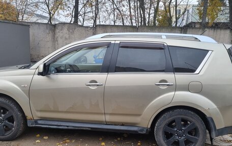 Mitsubishi Outlander III рестайлинг 3, 2008 год, 1 125 000 рублей, 8 фотография