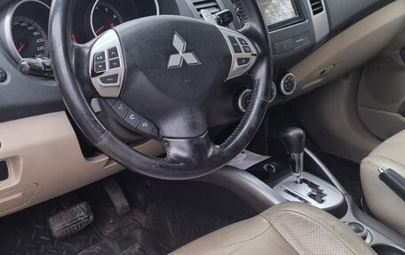 Mitsubishi Outlander III рестайлинг 3, 2008 год, 1 125 000 рублей, 9 фотография