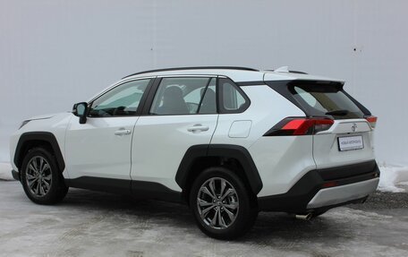 Toyota RAV4, 2023 год, 4 900 000 рублей, 3 фотография