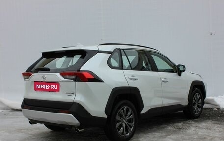 Toyota RAV4, 2023 год, 4 900 000 рублей, 5 фотография