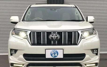 Toyota Land Cruiser Prado 150 рестайлинг 2, 2022 год, 5 100 000 рублей, 2 фотография