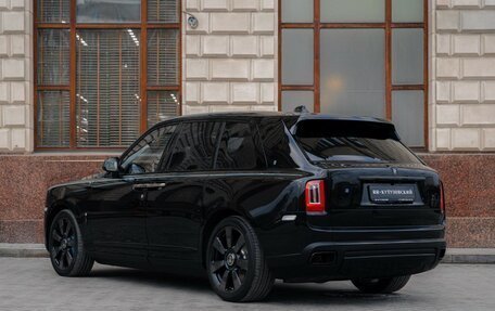 Rolls-Royce Cullinan, 2019 год, 45 000 000 рублей, 7 фотография